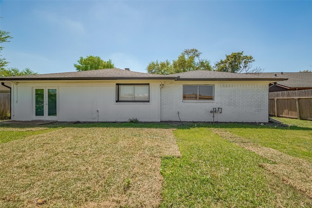6219 Canada Drive - Photo 38