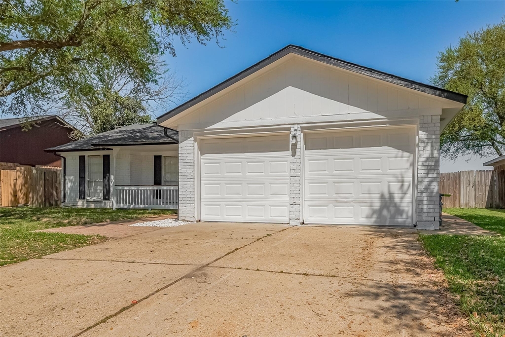 6219 Canada Drive - Photo 2
