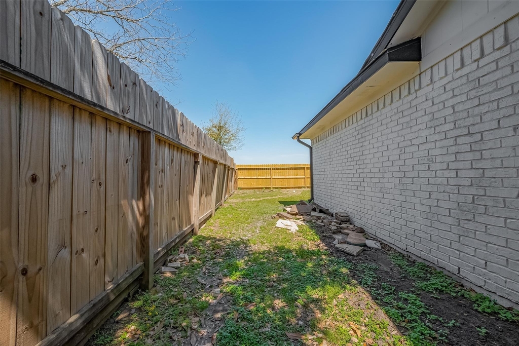 6219 Canada Drive - Photo 36