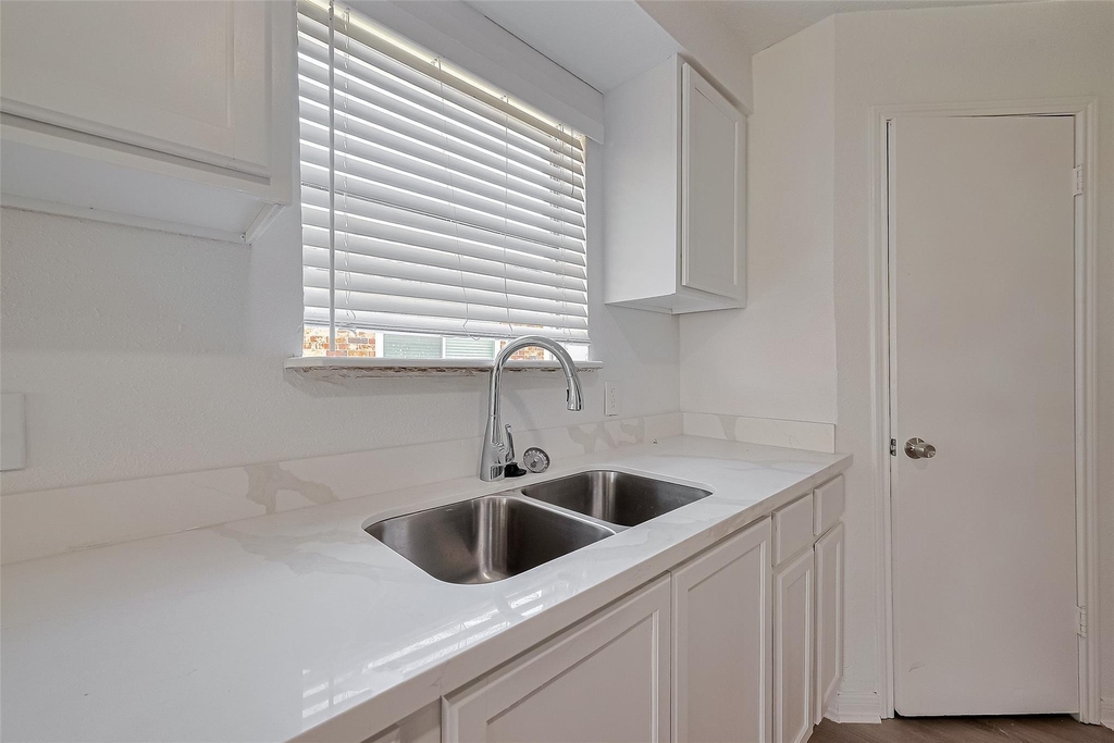 6219 Canada Drive - Photo 15