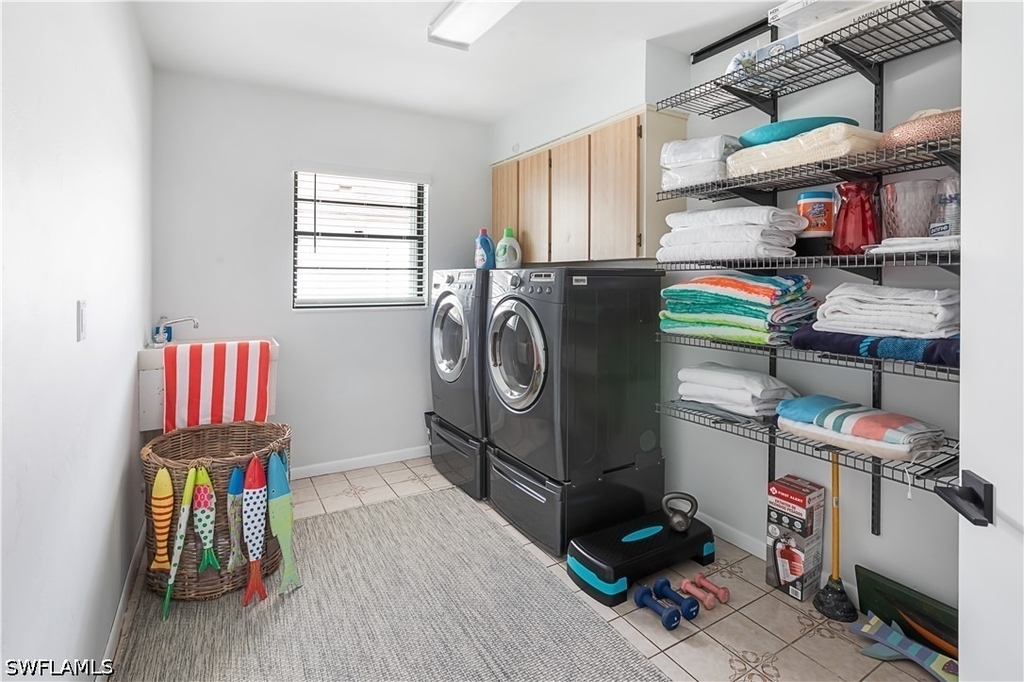 682 95th Avenue N - Photo 20