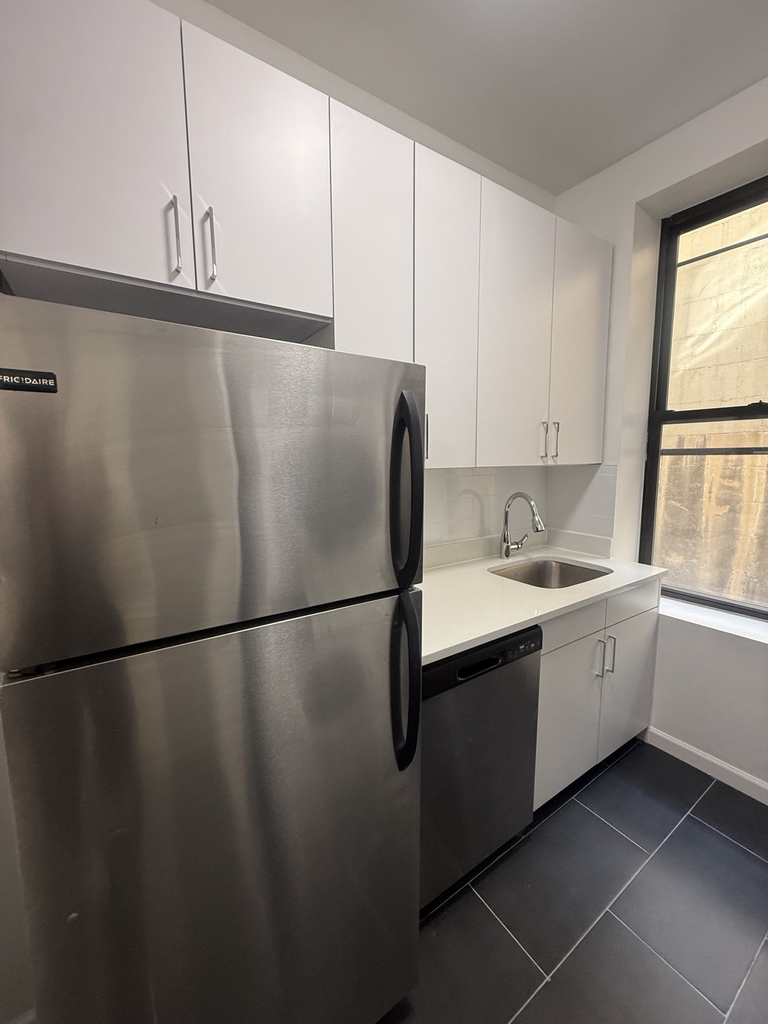 166 West 73rd Street - Photo 9