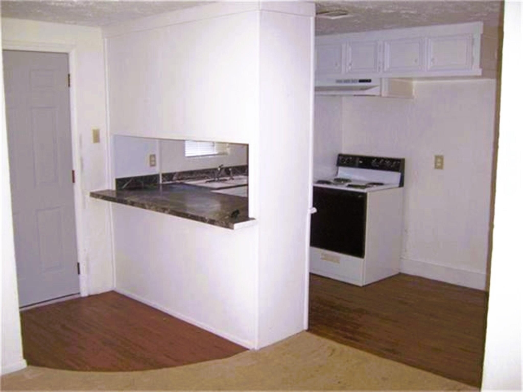 1833 Oriole Drive - Photo 2