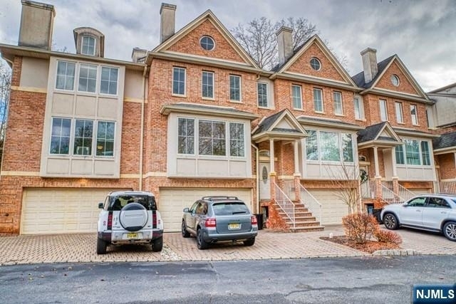 27 Harrington - Photo 0