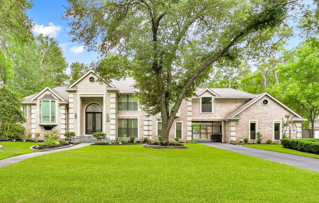 35 Fernglen Drive - Photo 0