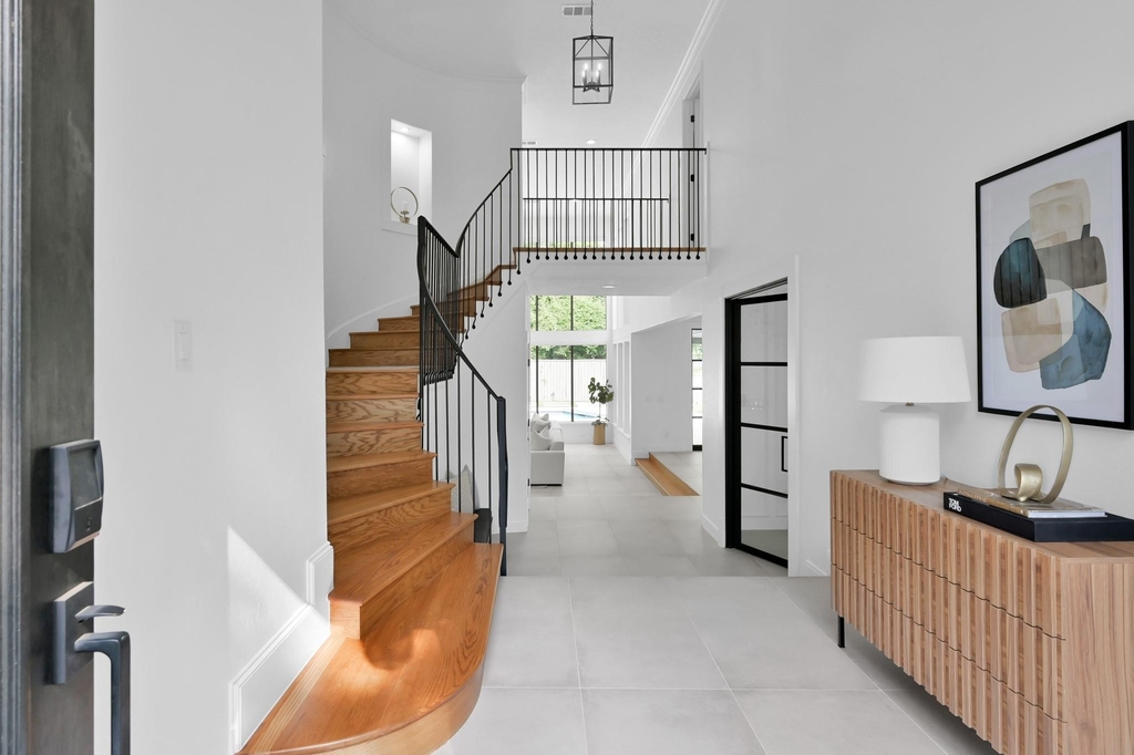 35 Fernglen Drive - Photo 2