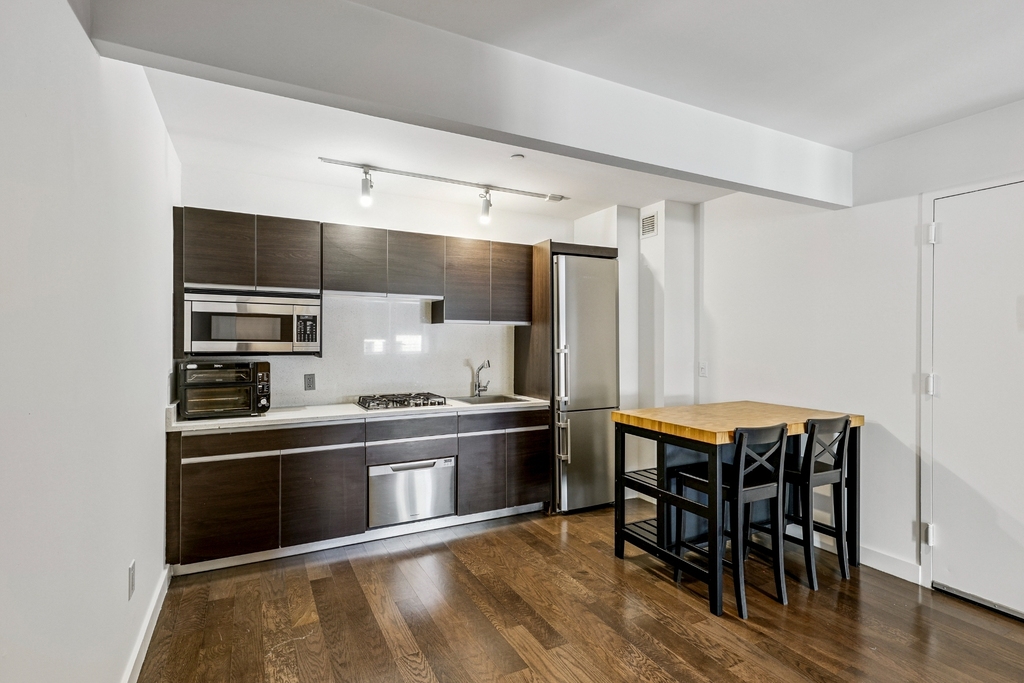 116 John Street - Photo 3
