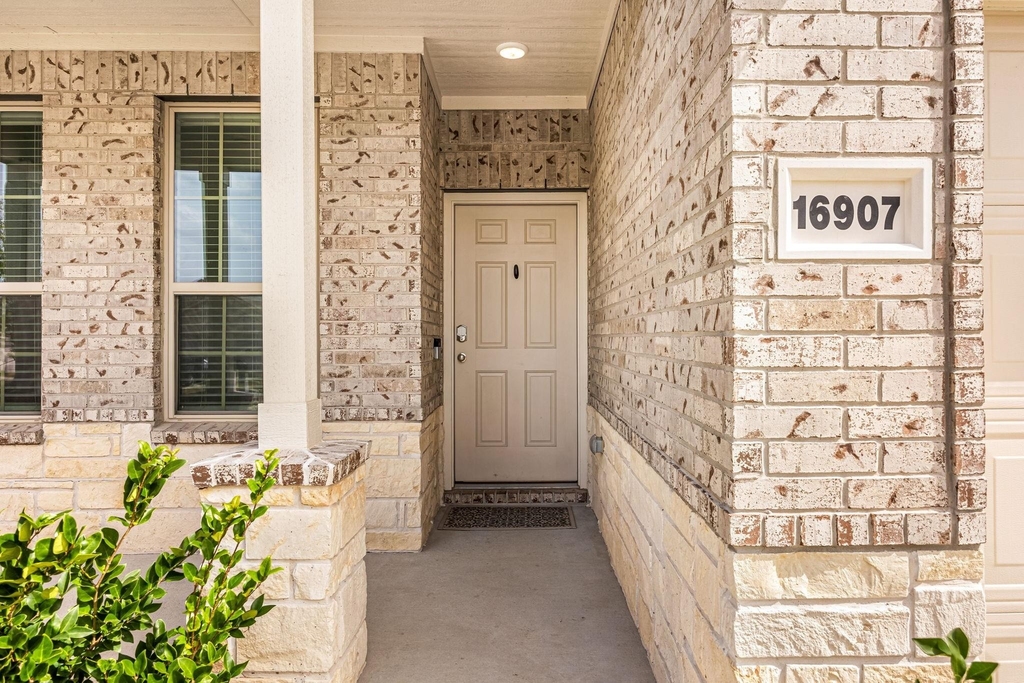 16907 Elm Grove Road - Photo 4