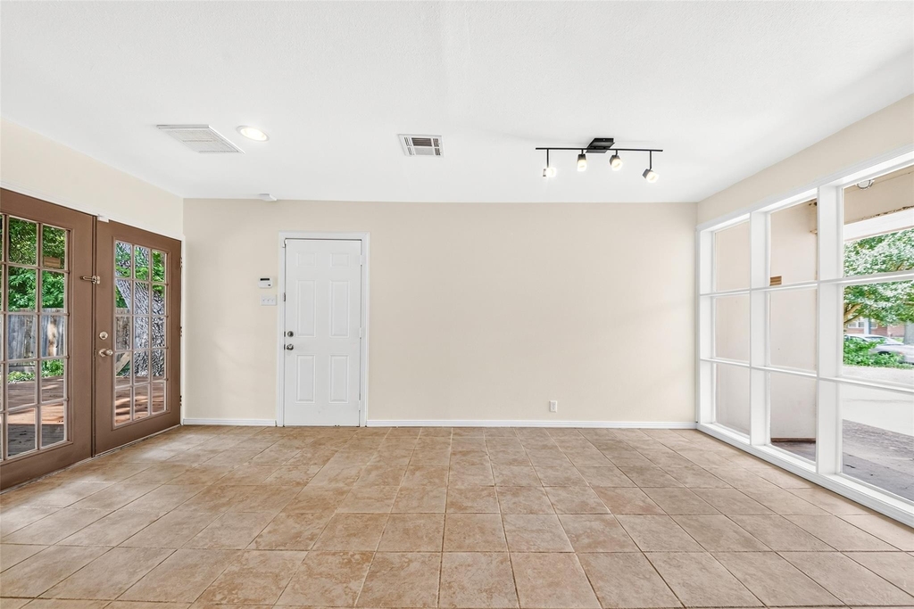 4045 Woodfox Street - Photo 7