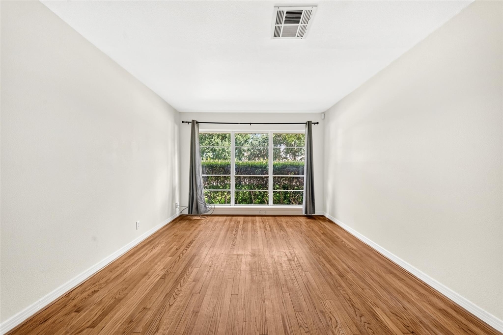 4045 Woodfox Street - Photo 1