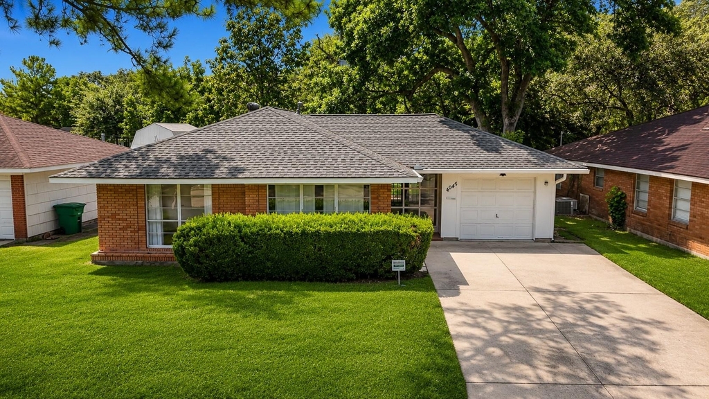 4045 Woodfox Street - Photo 0