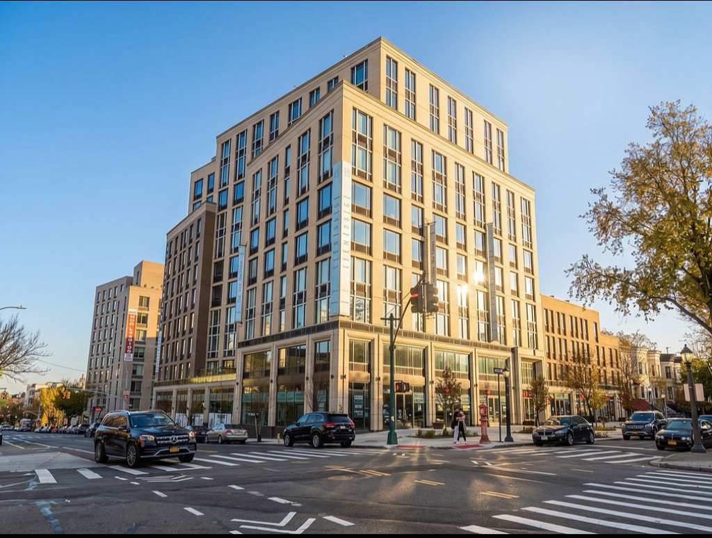 Copy of 409 Eastern Parkway, Unit 1008 - Photo 10