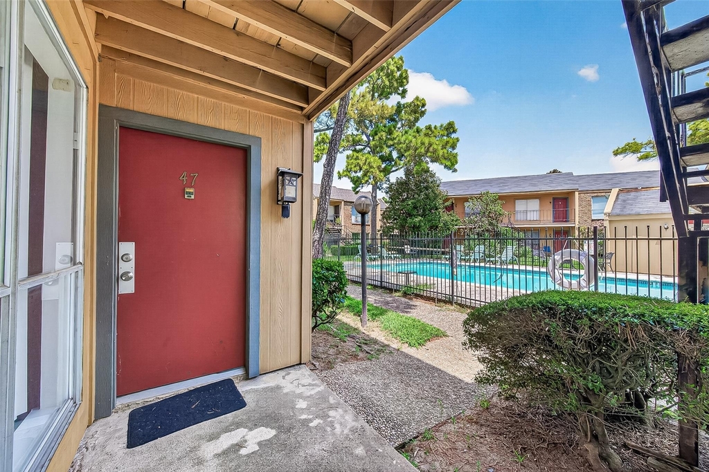 3303 W Greenridge Drive - Photo 2