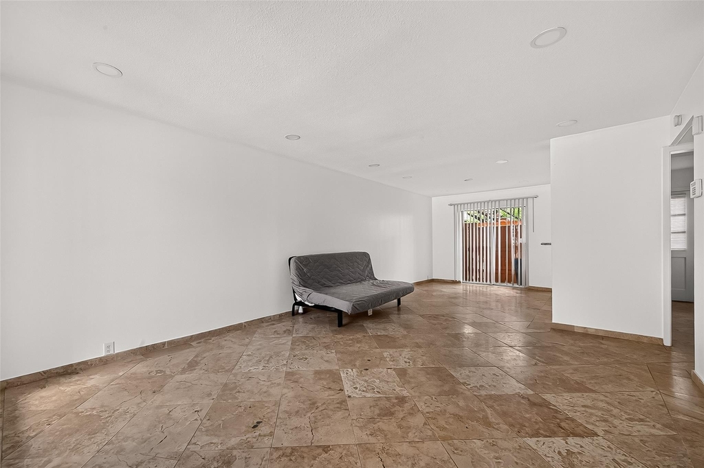 3303 W Greenridge Drive - Photo 6