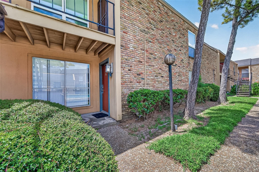 3303 W Greenridge Drive - Photo 3