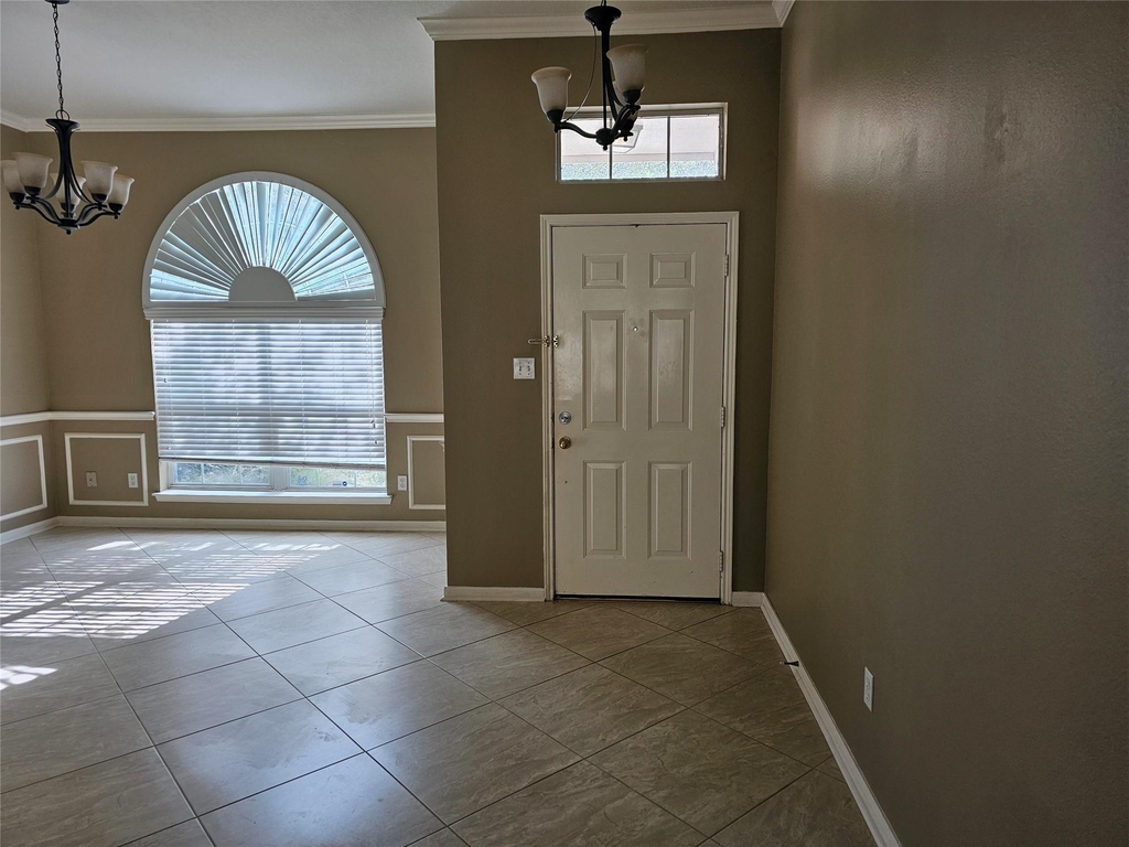 27182 Kings Manor Drive S - Photo 3