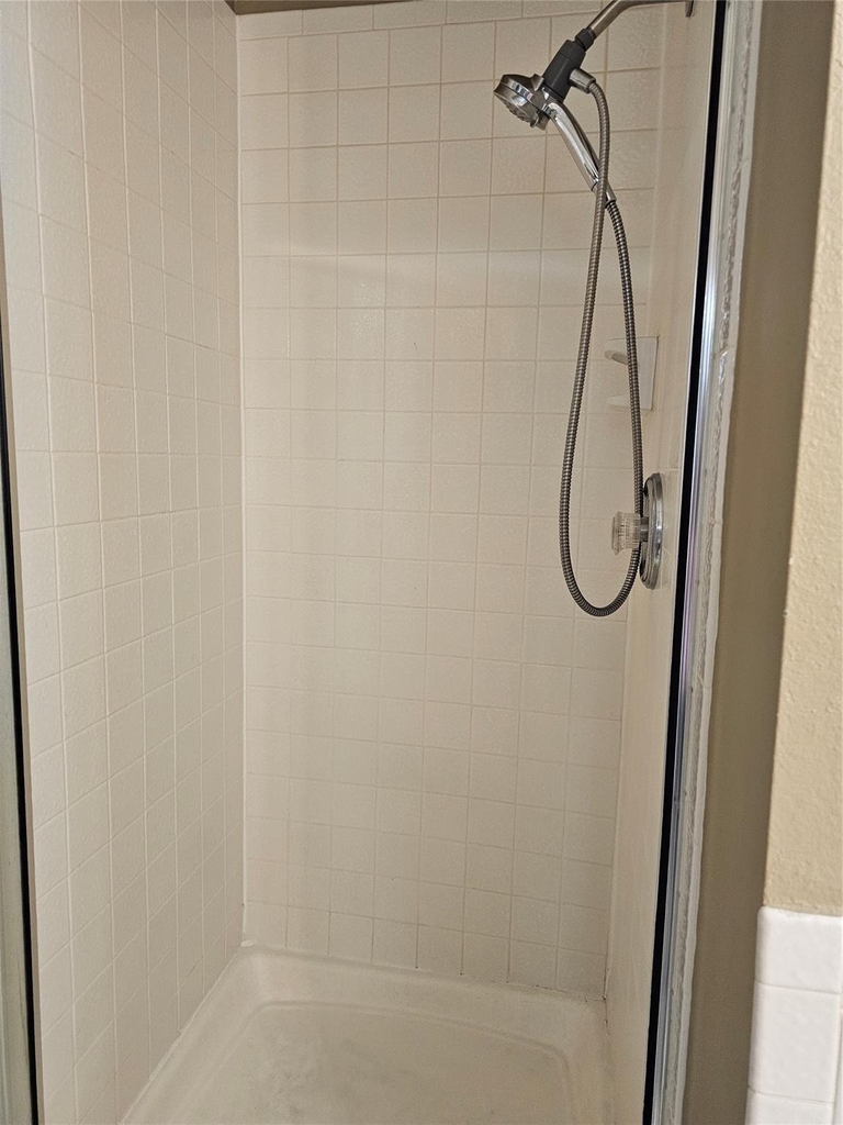 27182 Kings Manor Drive S - Photo 24