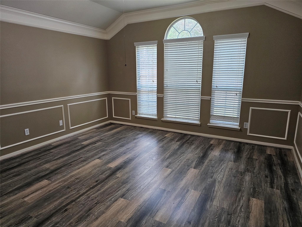 27182 Kings Manor Drive S - Photo 16