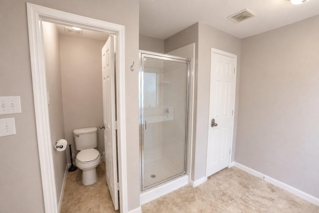 9607 Memorial Crossing Court - Photo 10