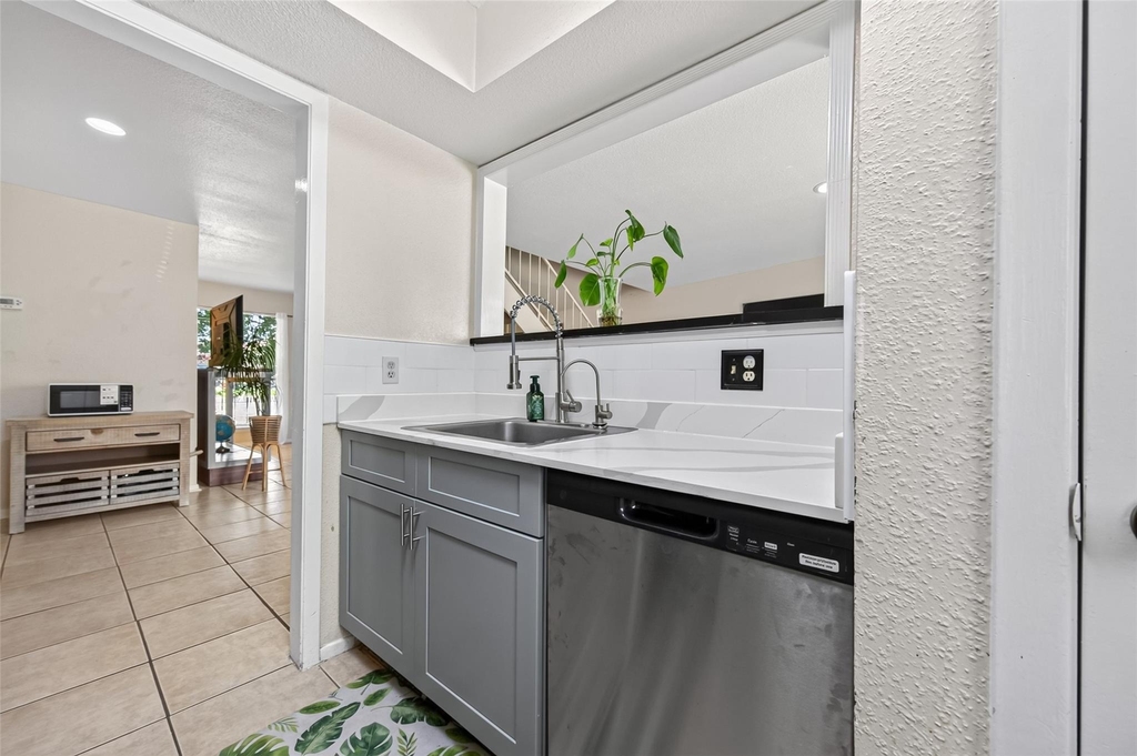 3303 W Greenridge Drive - Photo 24