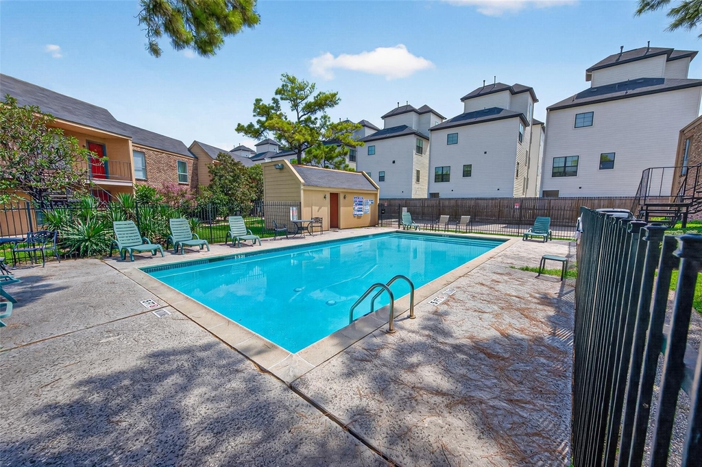 3303 W Greenridge Drive - Photo 45