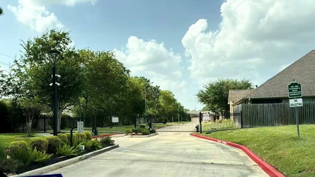 10507 Willow Park Green - Photo 20