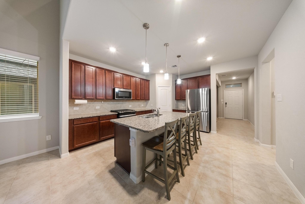 5318 Marisol Cove Drive - Photo 6