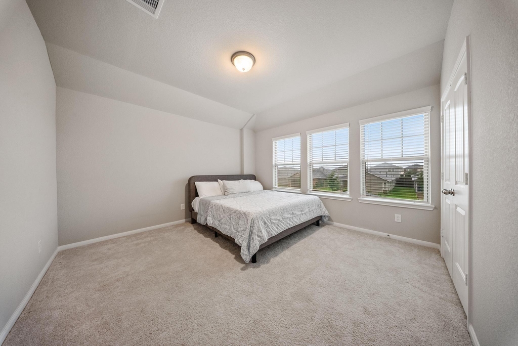 5318 Marisol Cove Drive - Photo 11