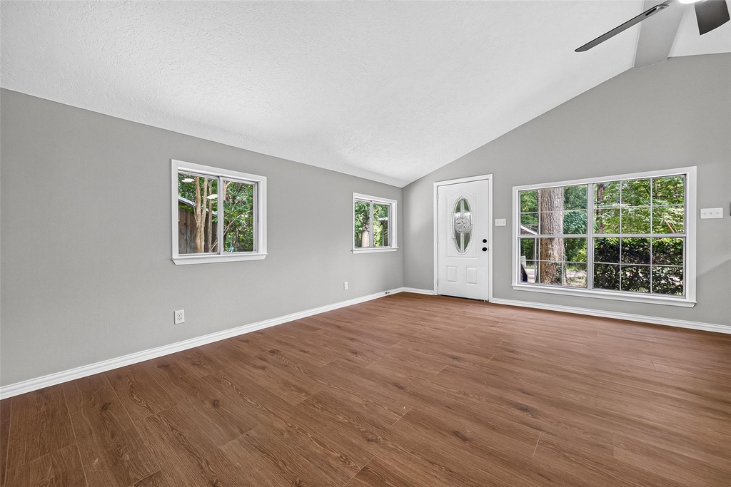 5693 Cessna Drive - Photo 6