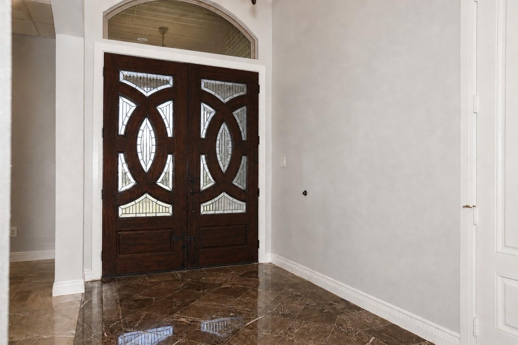 527 Lily Lane - Photo 3