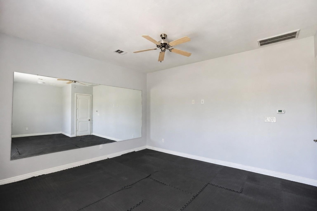 527 Lily Lane - Photo 21