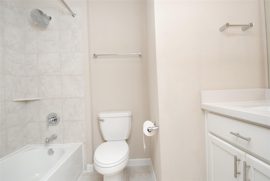 8326 Oakland Heights Lane - Photo 11