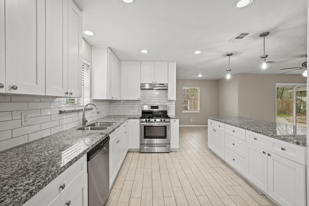 105 Navajo Street - Photo 14
