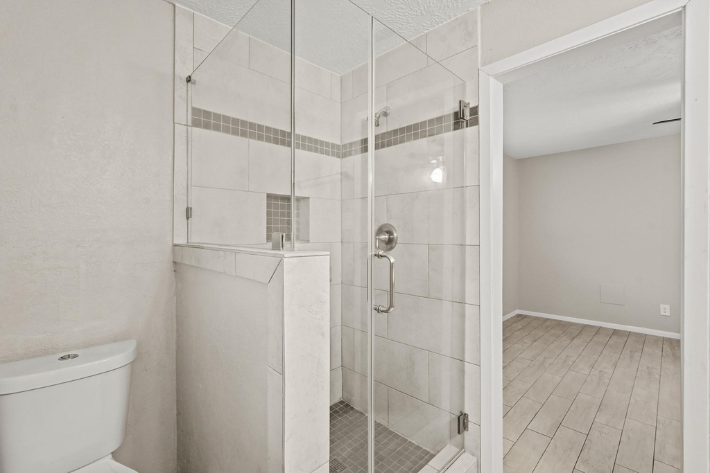 105 Navajo Street - Photo 8