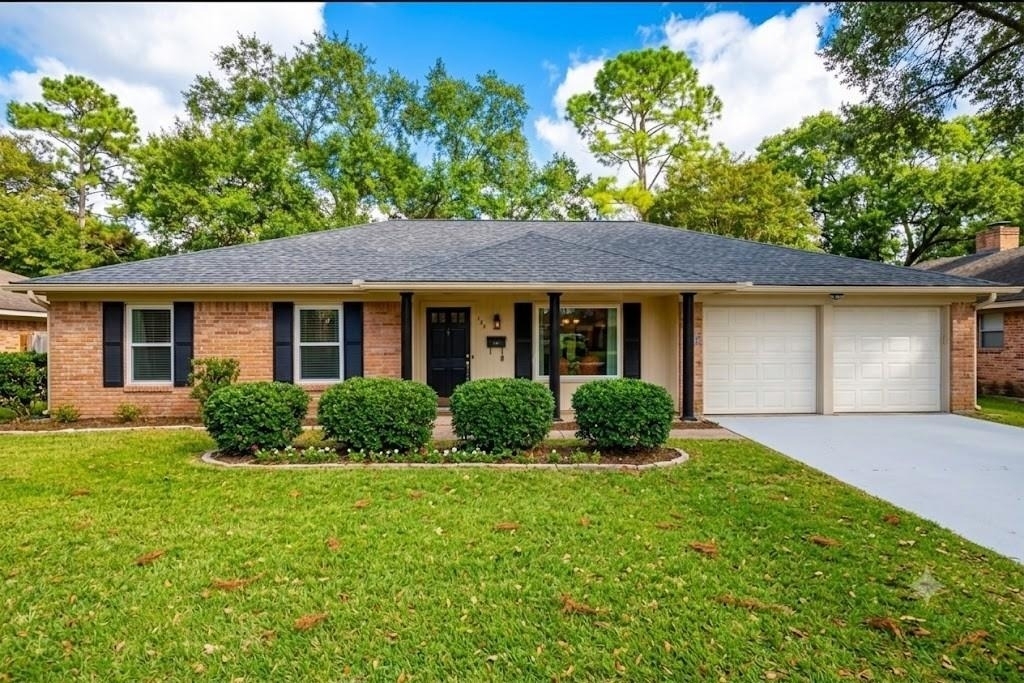 124 Dogwood Street - Photo 0