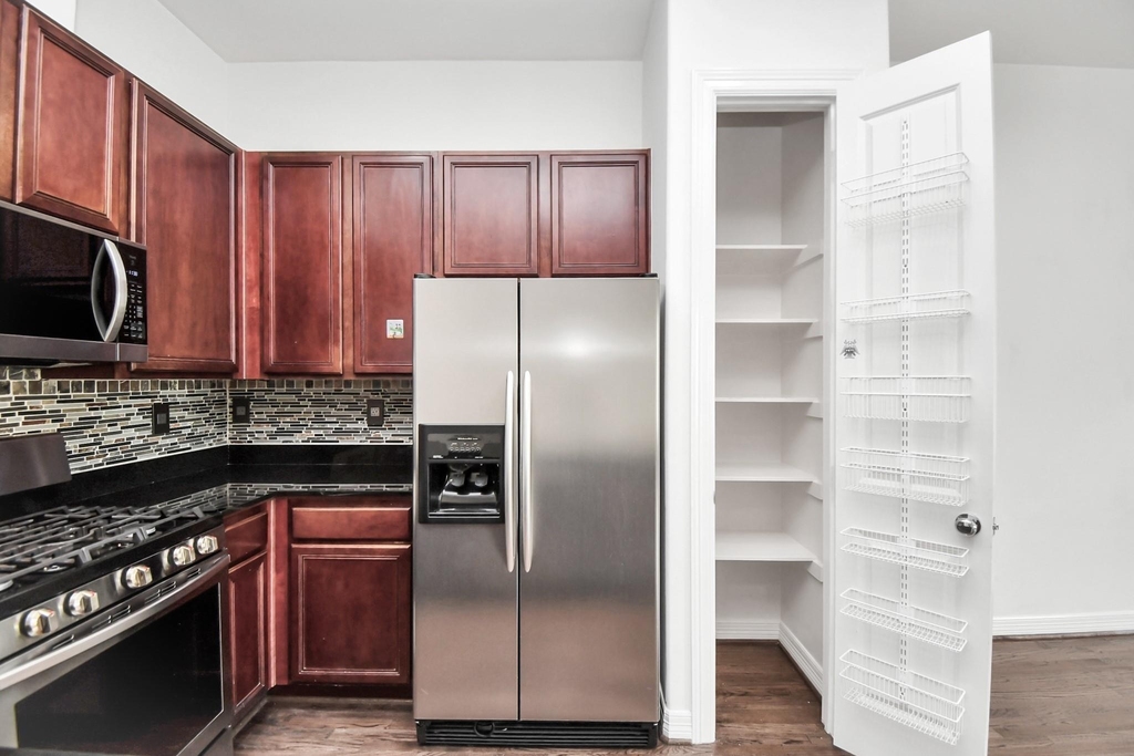 3900 Center Street - Photo 14