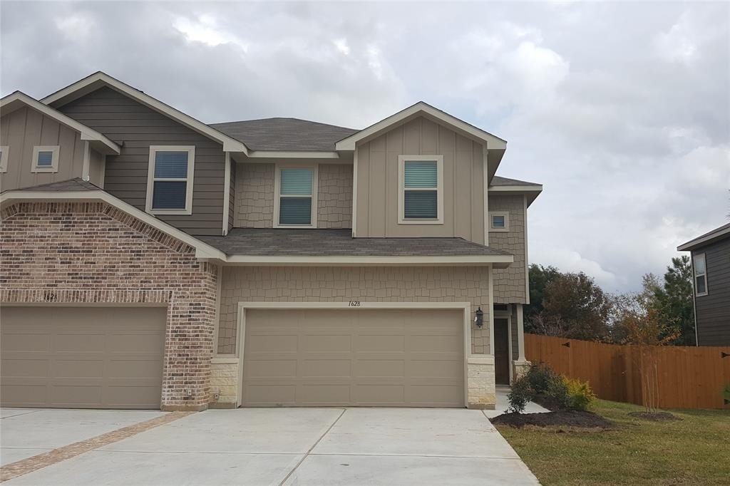 162 Parkgate - Photo 1