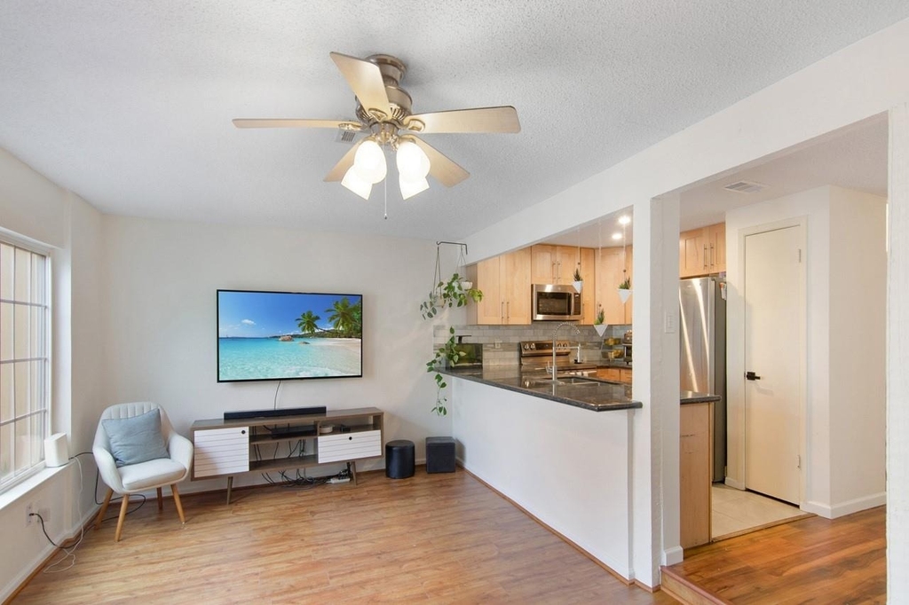 11681 Village Place Drive - Photo 14