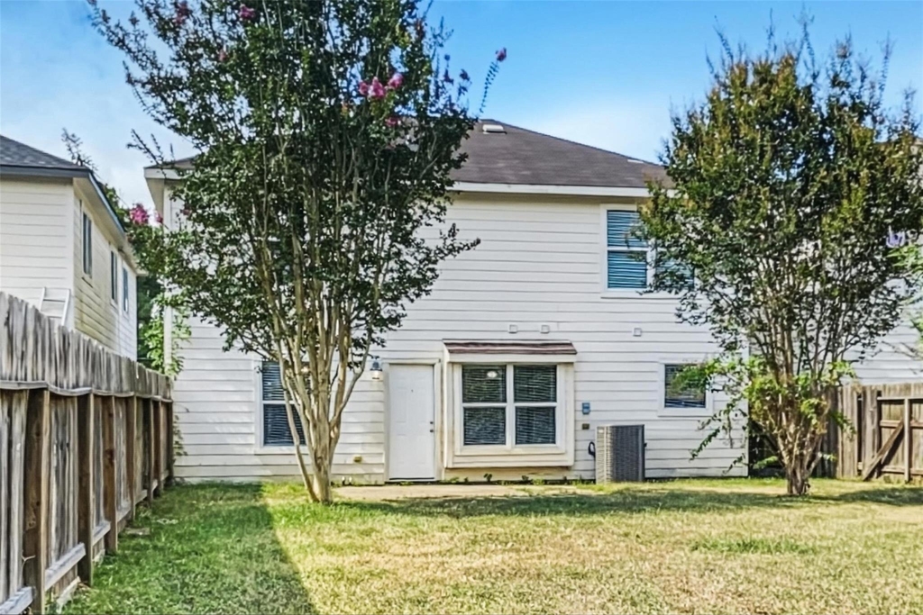 5010 Deerpath Drive - Photo 16