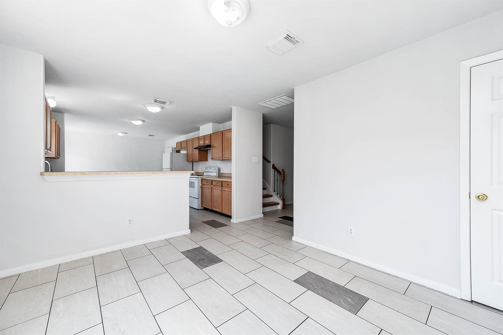 17219 Morning Blossom Place - Photo 9