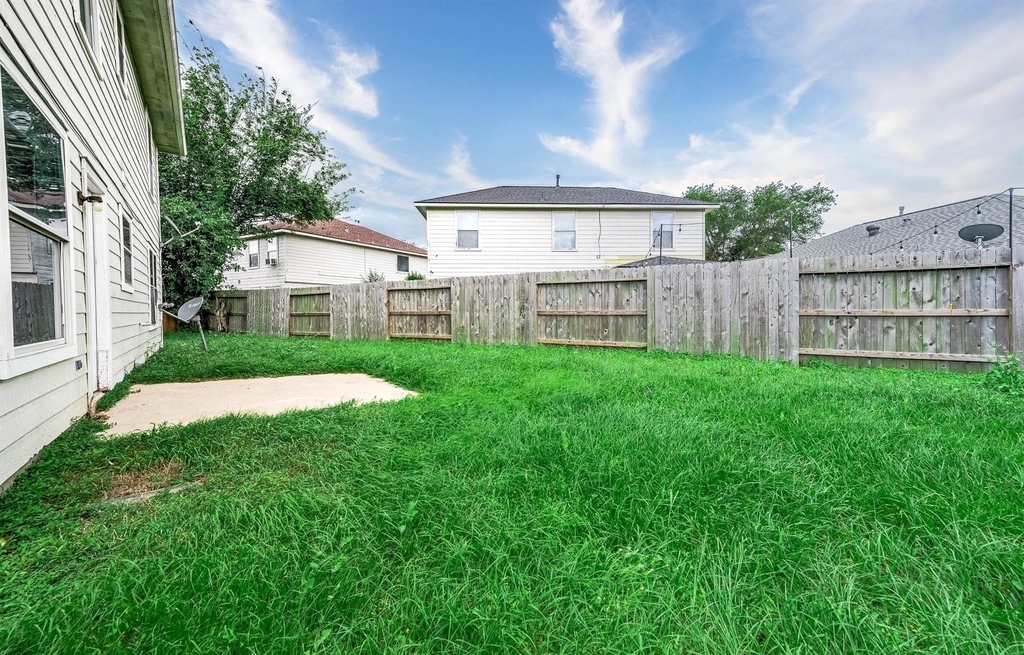 17219 Morning Blossom Place - Photo 30