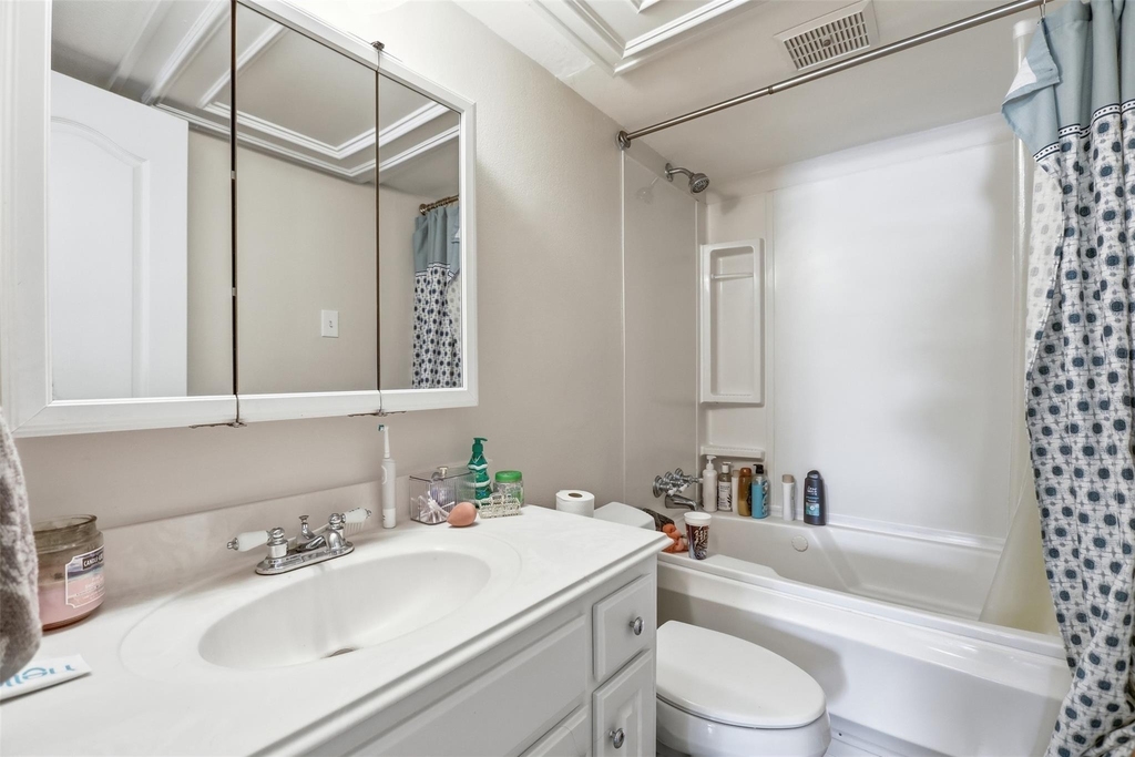 3131 Southwest Freeway - Photo 14
