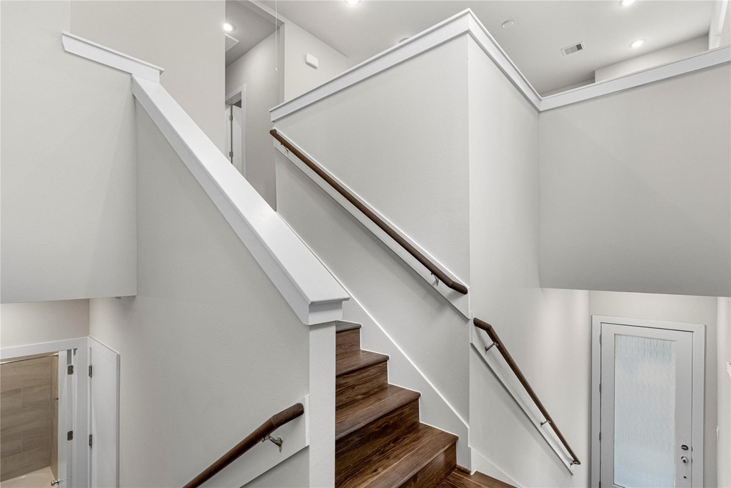 606 Thornton Road - Photo 1