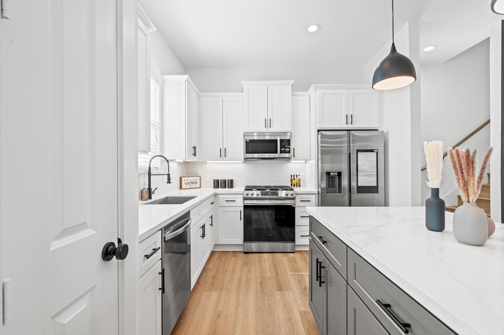 1307 Oak Tree Forest Court - Photo 13