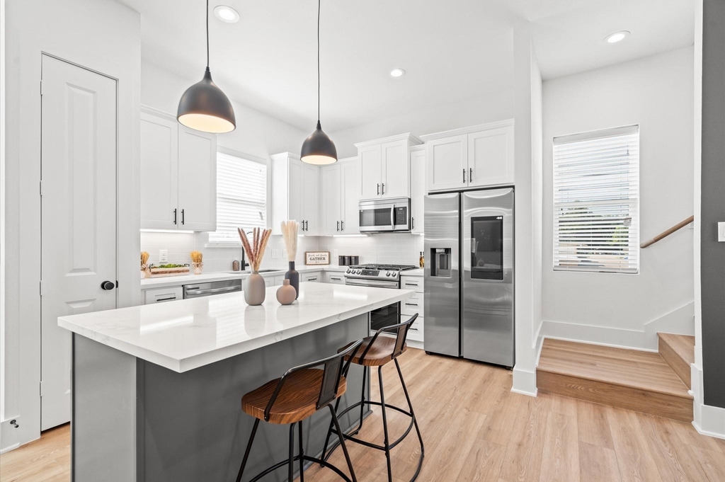 1307 Oak Tree Forest Court - Photo 14