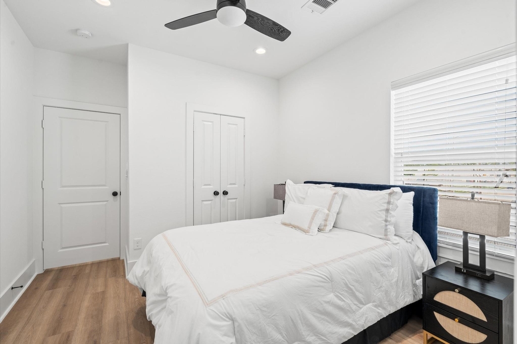 1307 Oak Tree Forest Court - Photo 16