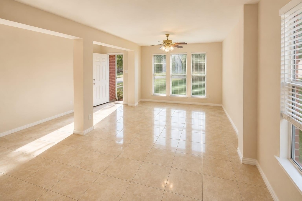 16127 Eaglewood Spring Ct - Photo 1