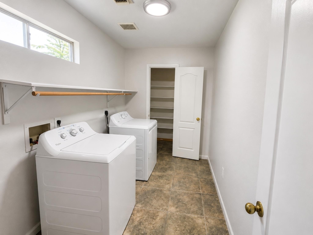 5118 Littleneviss Drive - Photo 4