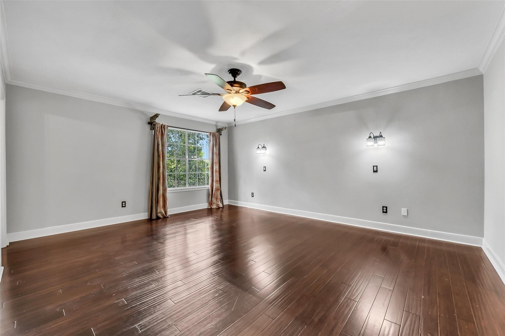 2111 Riverside Drive - Photo 11
