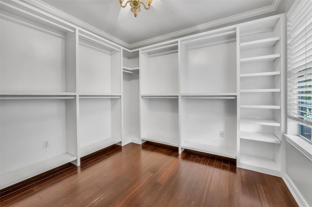 2111 Riverside Drive - Photo 18
